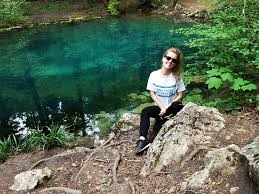 Astfel multe din aceste pesteri au devenit obiective turistice de mare interes. Ochiul Beiului Rezervatia Naturala Parcul Cheile Nerei Beusnita Corina Costache