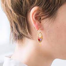 ピアスとイヤリング両方のパーツが付いています アクセサリー 手作り アクセサリー ピアス