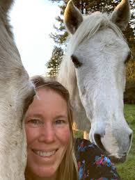 Hello, I'm looking to see if anyone near to NC Goldsboro USA 🇺🇸 need a  house & pet sitter between now and January? Please get in contact. Thank  you