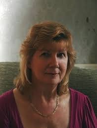 Francine Cox's Instagram, Twitter & Facebook