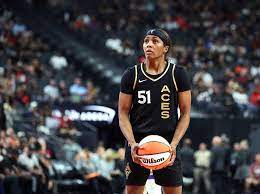 Sydney Colson: WNBA 'should do a much better job' of marketing to women -  Just Women's Sports