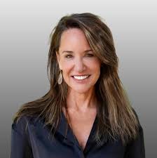 The Austell Police Department welcomes Cobb County's first female chief in  history. 👏🏾👏🏾👏🏾👏🏾👏🏾👏🏾👏🏾👏🏾👏🏾