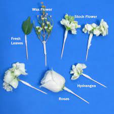 Learn How To Decoration A Wedding Cake With Fresh Flowers Free Tutorials For Bouquets Corsa Fresh Flower Cake Wedding Cake Fresh Flowers Simple Wedding Cake