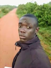 Leo siku yake ya kusaliwa comment like ukibita napenda utani hii leo  nimekua serious wish happy birthday 🎂 afurahie