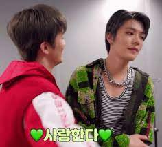 He is one of two japanese members in nct. Mark Lee Nakamoto Yuta Gif Mark Lee Nakamoto Yuta Mark Discover Share Gifs