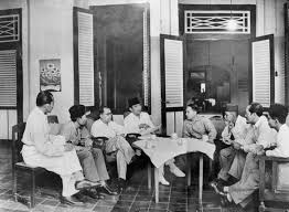 Temukan biografi dan profil lengkap ir soekarno serta kisah hidupnya yang menarik di kepogaul. Biografi Singkat Ir Soekarno Sang Proklamator Diktator Dan Aktivis Rakyat Kecil Indozone Id