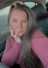 I've made it ONE FULL year of being my own BOSS! Like I really ain't  clocked into a job in a whole year!!!! These past 6 months, I have  literally created 2