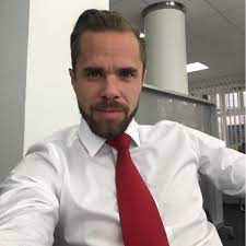 Finden sie all die benötigten informationen: Jens Bretthauer Filialleiter Remote Santander Consumer Bank Ag Xing