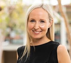 Jenny Lutz's Instagram, Twitter & Facebook