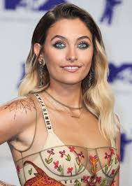 As per body function, armpit hair or auxiliary hair usually begins to appear with the age of puberty. No Paris Jackson Didn T Shave Her Armpit Hair For Fashion Week Revelist