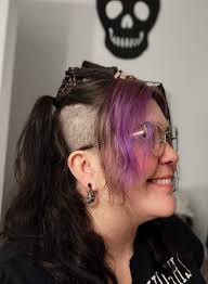 The side of a box holding hair/ear hair trimmer I bought. Be better. Can't  argue with that. Self-delighting (but not in public!) Alone yet not alone  (sounds a little paranoid 😄). And