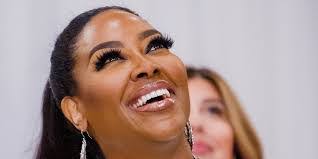 Stephanie Eley's Instagram, Twitter & Facebook