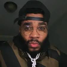 Left the block and came straight to the Lab just retracing my steps- “Best  Friend Part 1” #CarryOn