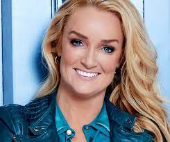 Samantha steenwijk, rolf sanchez — no me ames 04:07. Videosnack Samantha Steenwijk Zingt Over Online Pesten