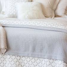 Basic Tagesdecke Aus Baumwolle Mit Relief Schlafen Zara Home Basic Zara Home Osterreich Zara Home Tagesdecke Decke