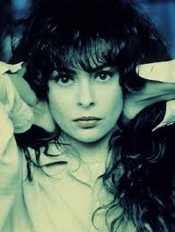 Franco battiato in 4 curiosità • oltre alla musica, franco battiato ha sempre avuto la passione per il cinema, la filosofia, l'esoterismo e la cultura orientale.adora anche la pittura. Alice Biografia Recensioni Streaming Discografia Foto Ondarock