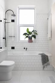 40 Tiny Bathrooms With Bathtub Ideas Bathtubs For Small Bathrooms Small Bathroom With Shower Bathroom Design Small