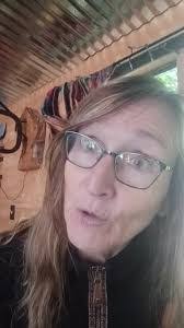 Rachel Kamps's Instagram, Twitter & Facebook