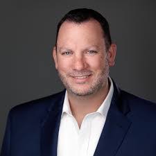 Kenneth Westervelt's Instagram, Twitter & Facebook