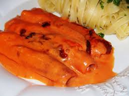 Qui Ne Connait Pas Le Jambon Au Madere Accompagne De Tagliatelle Cuit Au Four Avec Une Bonne Sauce A La Creme C Recettes De Cuisine Jambon Au Madere Cuisine