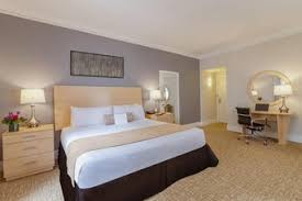 Days inn is one of the largest hotel chain in the usa with over 2175 locations in 50 states. Pennsylvania Hotel New York New York State Ny Catchit Com