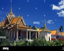 The stunning Silver Pagoda, also known as the Temple of the Emerald Buddha.
