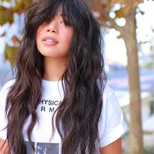 This hairstyle match clothes that you can buy secondhand! Shag Haircuts Are An Easy Way To Add Texture Volume And Depth To Your Hair Ahead 20 Stunning Shag Hair In 2021 Long Shaggy Haircuts Textured Haircut Aesthetic Hair
