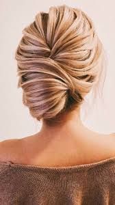 Gorgeous Super Chic Hairstyle That S Breathtaking Fishtail Braid Updo Simple Wedding Hairstyles Chic Hairstyles