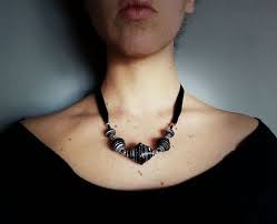 Collier De Perles De Papier Noir 5 Etsy Paper Beads Necklace Bling
