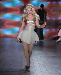 Plus, her dentist is miz cracker the drag queen! Miz Cracker On Twitter An Honor To Walk For Garosparo Who Has Played Such A Huge Part In Making Cracker Who She Is Today For Him Fashion Is A Cinch Https T Co Jczytj5vyx