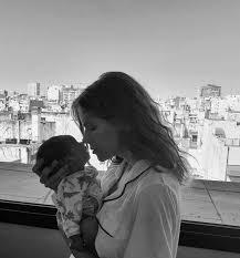 Violeta urtizberea (buenos aires, 19 de febrero de 1985) es una actriz argentina hija del también actor mex urtizberea. El Novio De Violeta Urtizberea Publico Una Foto De La Actriz A Punto De Parir