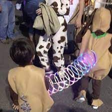 Diy Toy Story Slinky Dog Costume Ideas Tutorial Maskerix Com Toy Story Slinky Toddler Halloween Costumes Diy Toy Story Costumes