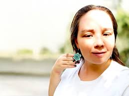 Brincos de franjas verdes com margaridas: pingentes de flores com contas e  gotas de pérola