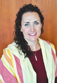 RETURNS TO THE BIMAH