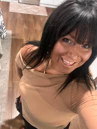 Single electrician looking for dating partner