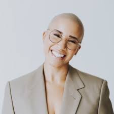 From Customer Service Agent to Internal Communications Manager, Nakita's  internal mobility through nearly eight years of #LifeAtChewy is a testament  to how a growth mindset can lead to opportunities…