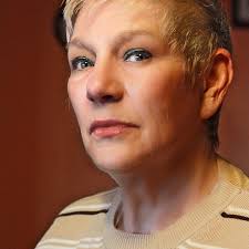 No more elephant rides. Their brain can weigh up to 5 kilograms (over 11  pounds). EE л EM pedon AA Animal for Tenn Among Beasks Elephants can:  recognize themselves in mirrors mourn