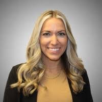 Valerie Arias's Instagram, Twitter & Facebook