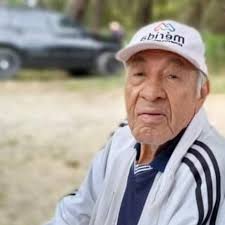 Según Efrén Augusto Ortiz Carrero EDMUNDO GONZÁLEZ URRUTIA ES EL CANDIDATO  DE LA PLATAFORMA UNITARIA Y DE COPEI @cavernicolavigia Para los social  cristianos el mejor candidato de la Plataforma Unitaria Democrática que