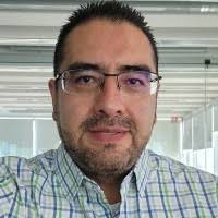 100+ "Roberto V." profiles