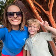 Follow my snap! For every 10k followers I'm picking a random to send $100  too! 🤍 love yall! https://snapchat.com/t/sKvNvZNl