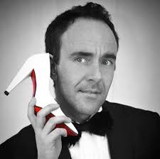 Gonne e tacchi non sono solo per donne: Mark Bryan ne è la prova