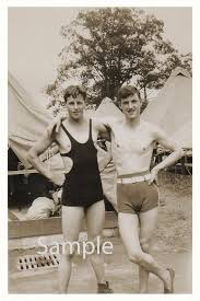 1936 Foto-Reprint in der Nähe nackt junge Männer in - Etsy Österreich
