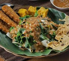 Di thailand ia dikenal sebagai manglak dan juga sering dijumpai dalam menu masakan setempat. Resep Pecel Madiun Asli Jawa Timur Yang Enak Lengkap Istimewa