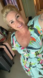 Hi all! I want to introduce myself. My name is Paula bka MsP (wife, mother,  gram) I'm here to drop jewels & connect with like-minded women. I'm 51,  Capricorn (why people form