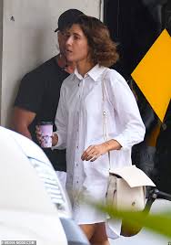 The musical on facebook watch. Zac Efron Films In Sydney With Girlfriend Vanessa Valladares And Brother Dylan Oltnews