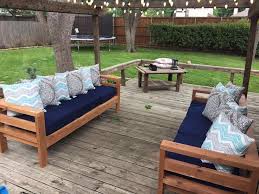 Outdoor 2x4 Sofas Ana White In 2020 Diy Patio Furniture Outdoor Sofa Diy Diy Outdoor Furniture