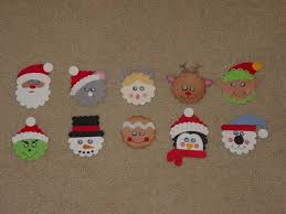 Christmas Scalloped Punch Art By Angelstamping Cards And Paper Crafts At Splitcoaststampers Paper Punch Art Paper Crafts Christmas Scrapbook