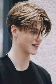 Young Men Hairstyles Trend In 2020 Spring Side Part Haircut Fade Haircut Hair Styles