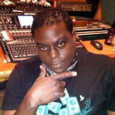 Andre Saunders (@DreRenaissance)